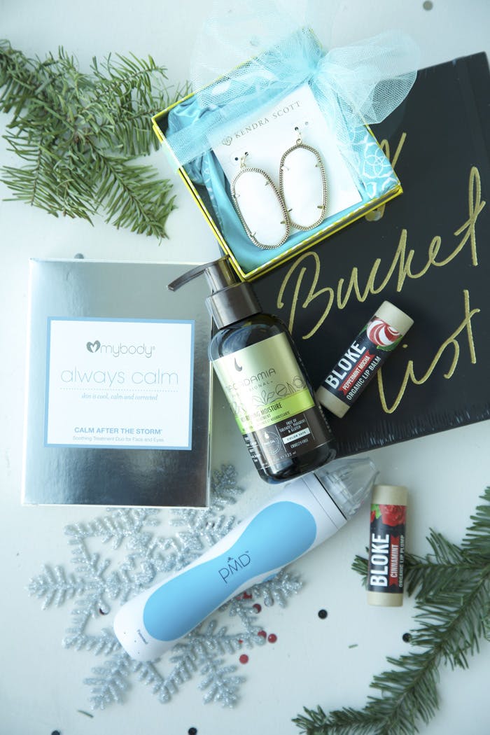 PMD’s Holiday Giveaway Extravaganza. PMD Personal Microderm with other skincare essentials.
