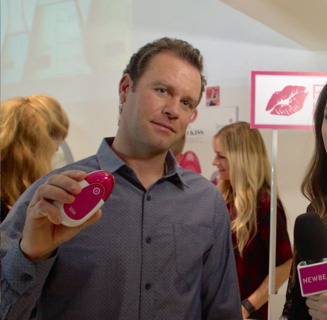 Sam Alexander with the PMD Kiss at the New Beauty Report Live