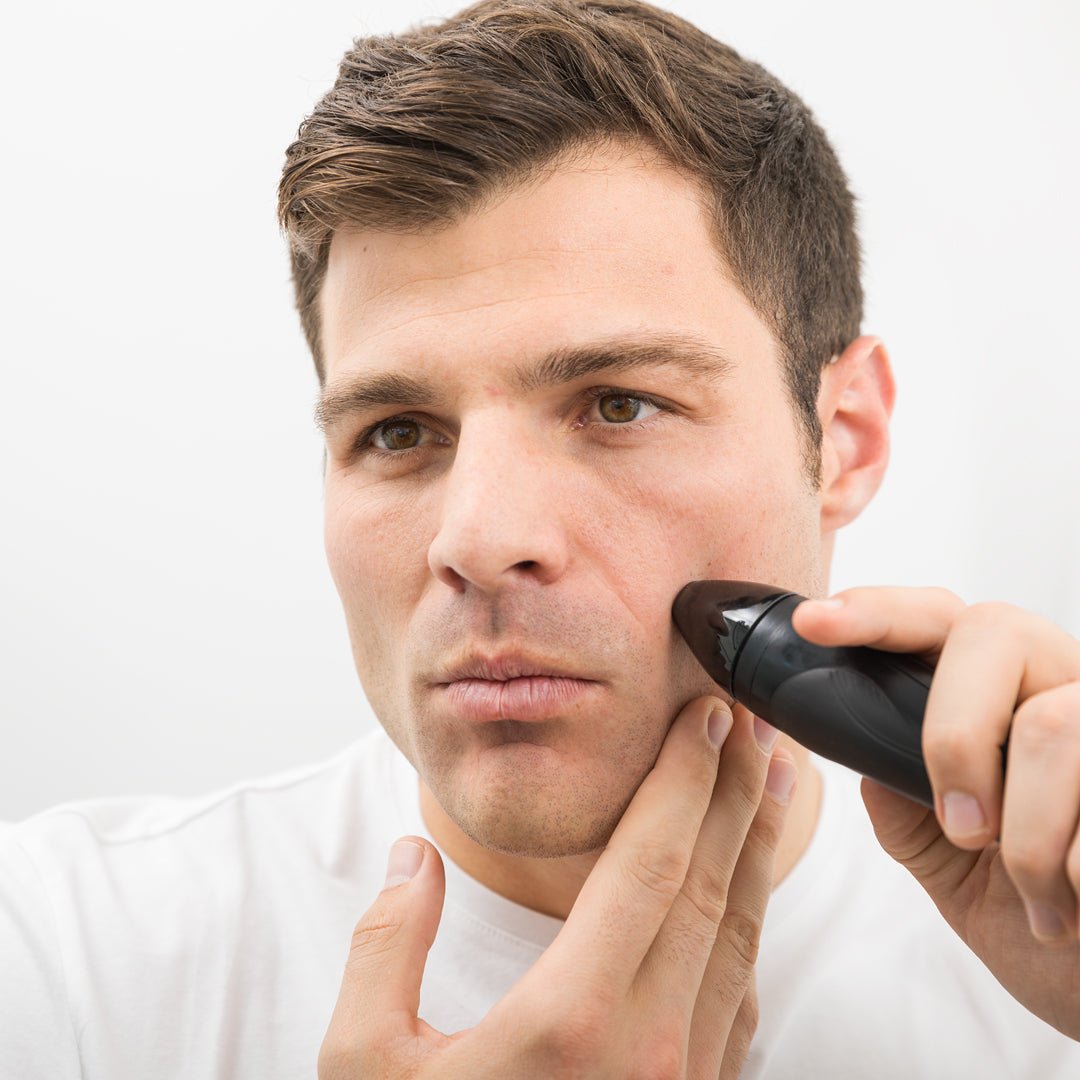 gemstone_pro_BlackOB?Man using black Personal Microderm